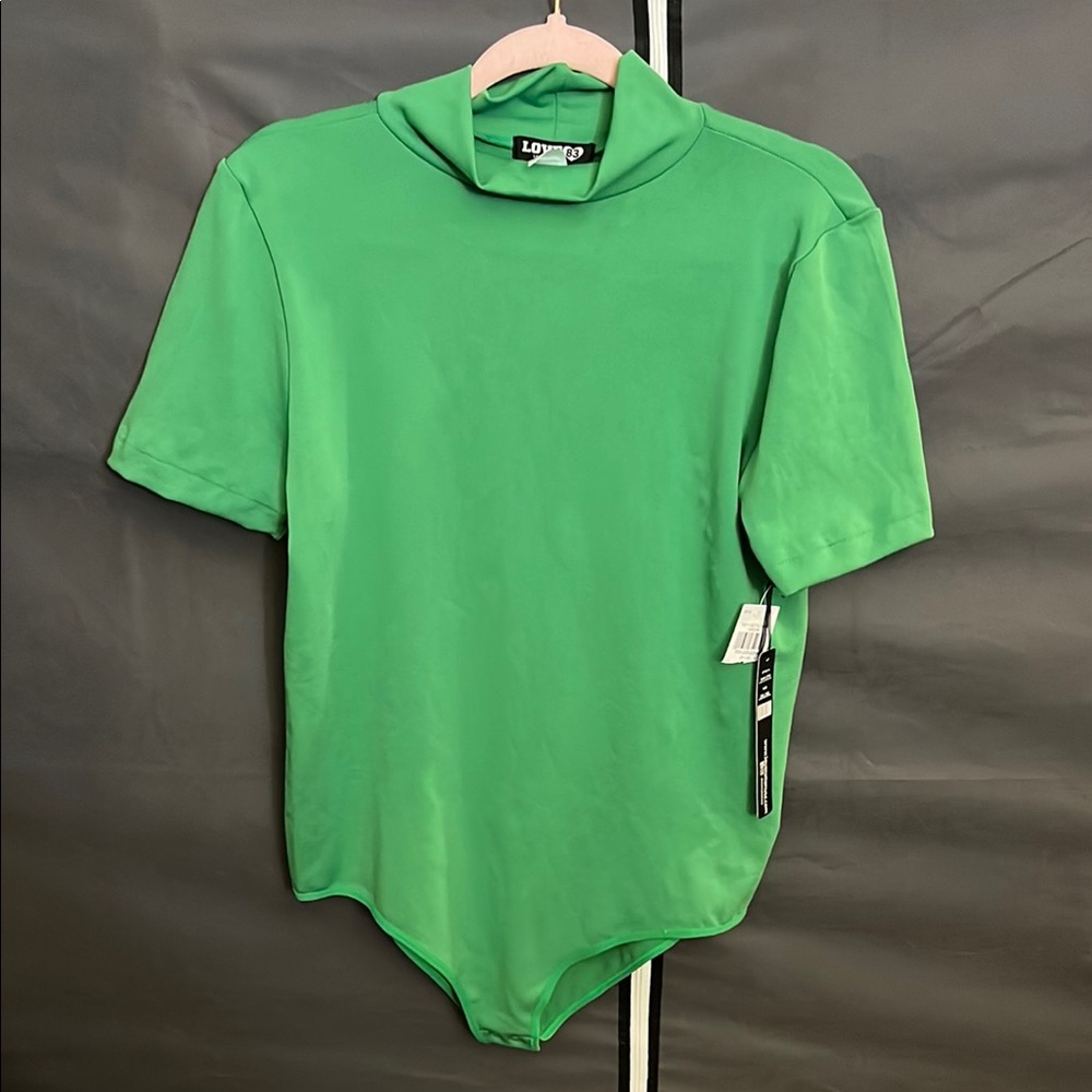 Love 83  Green bodysuit Shirt-NWT